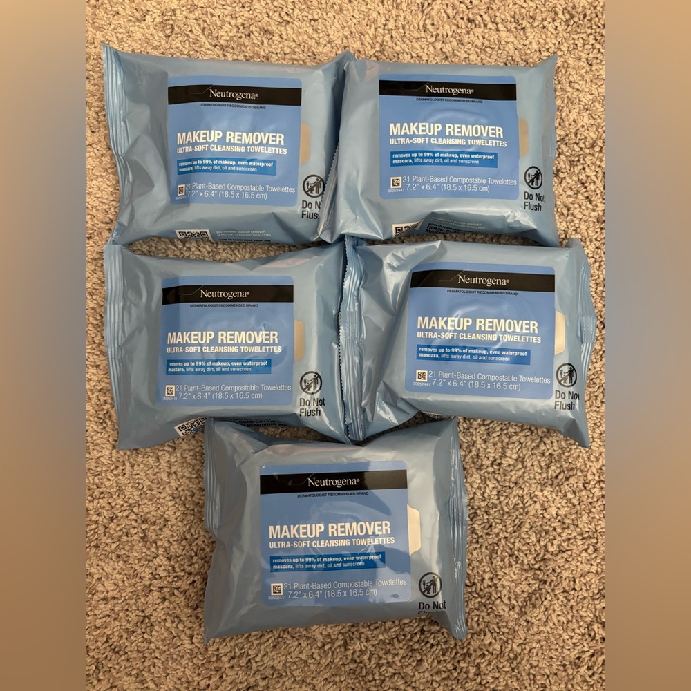 Neutrogena Makeup Remover Cleansing Towelettes 21 count set of 5